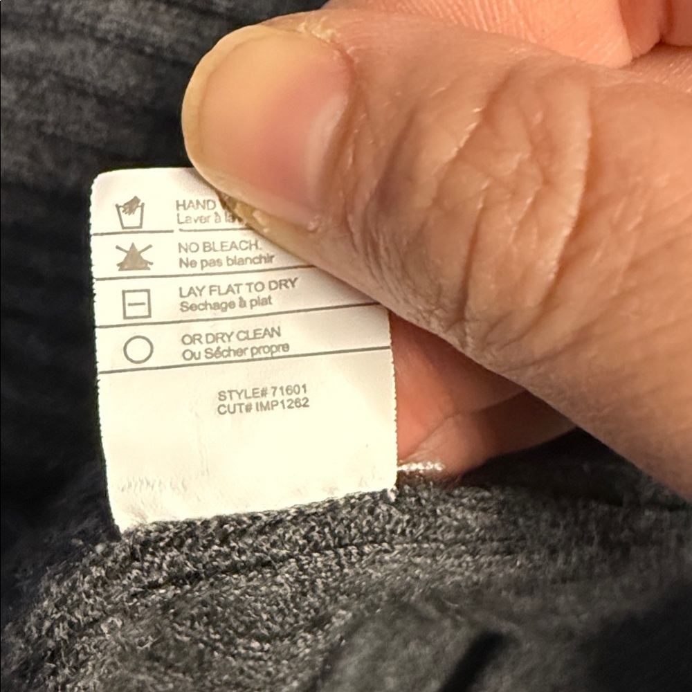 Vince 100% Cashmere ribbed Buttoned Front Cardigan Sweater. L - Picture 7 of 12
